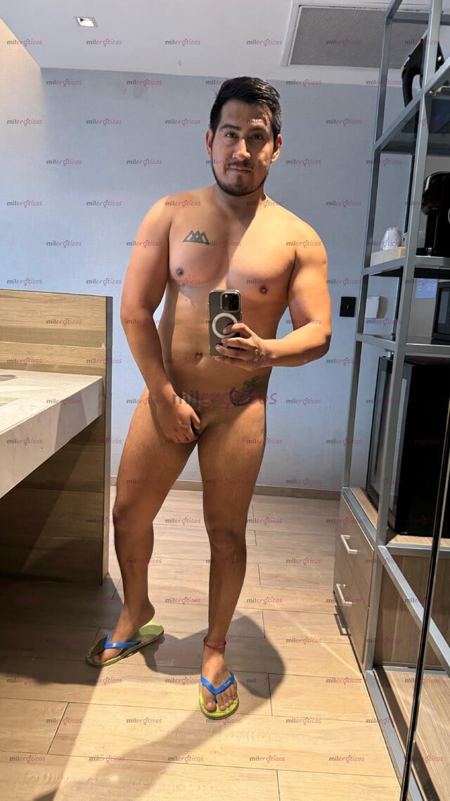 FOTOS DE CHICO DE GYM 100% PASIVO, SUMISO Y COMPLACIENTE