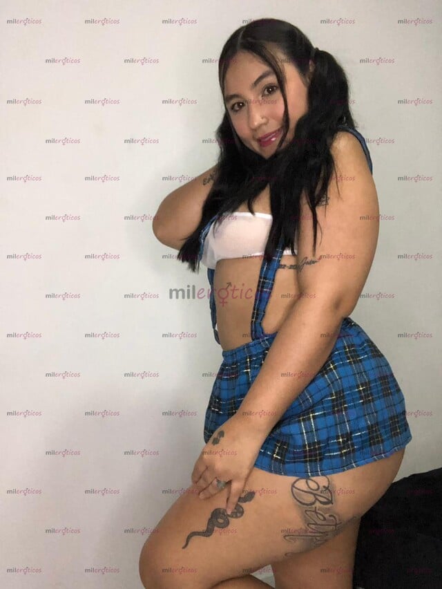 FOTOS DE UNA PELINEGRA MUY CALIENTE EN BUSCA DE SU PROFESOR