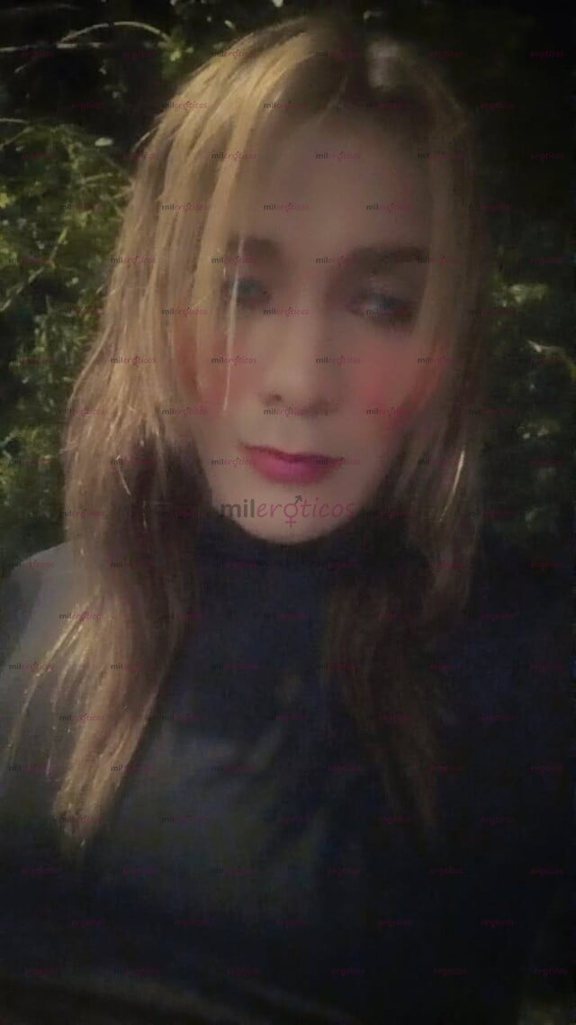 FOTOS DE HOLA MUCHO GUSTO MI NOMBRE ES JHORYINA UNA CHICA SUPER ARRECHA Y COMPLACIENTE