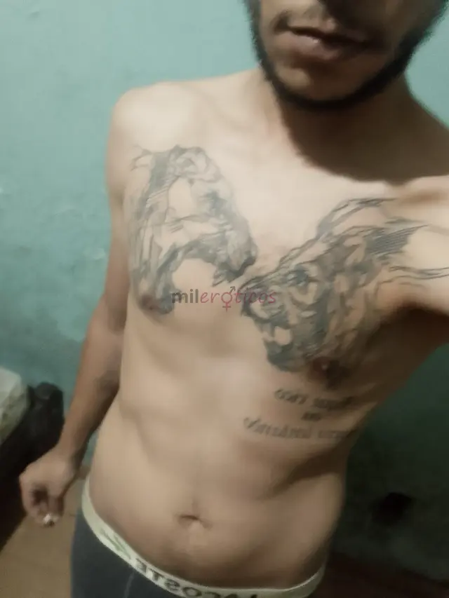 Chama ai vai arrepender nao vou deixar vc bem satisfeito sou atletico e tenho tatuagem mais sou so ativo vendo conteudo tambem vamos combinar um momen...
