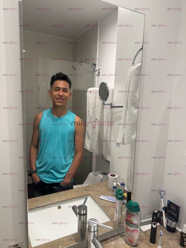 FOTOS DE MORENO CACHONDO LISTO PARA PASAR UN BUEN MOMENTO