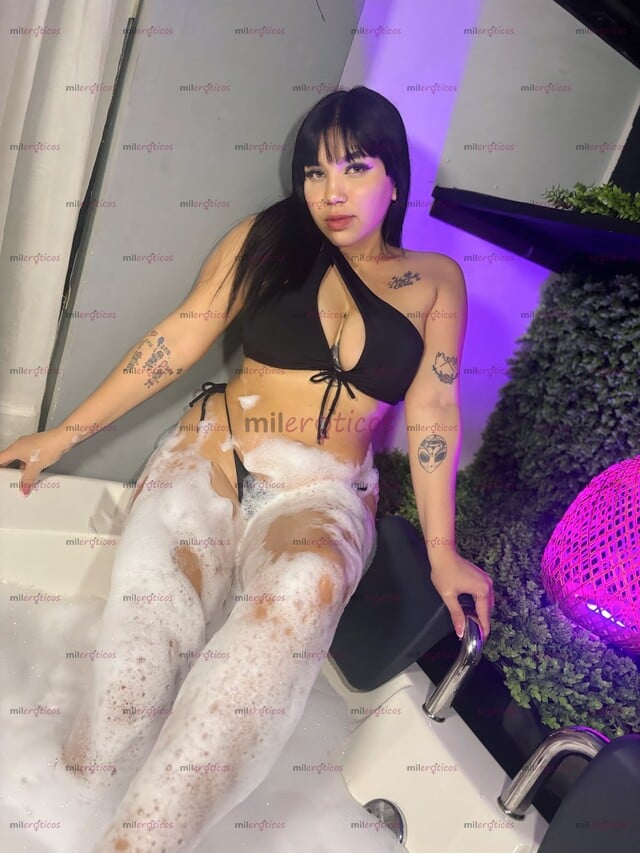 FOTOS DE DÉBORA MENICUCCI VEN POR MÍ Y HAZME TU TENTACIÓN FAVORITA