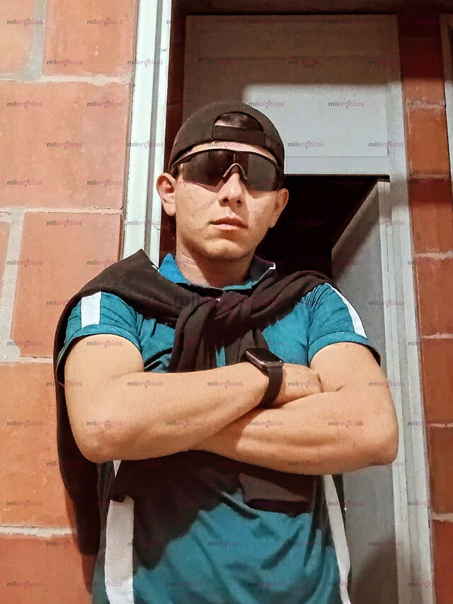 FOTOS DE NICOLAS UN HOMBRE MUY ARDIENTE Y MUY COMPLACIENTE