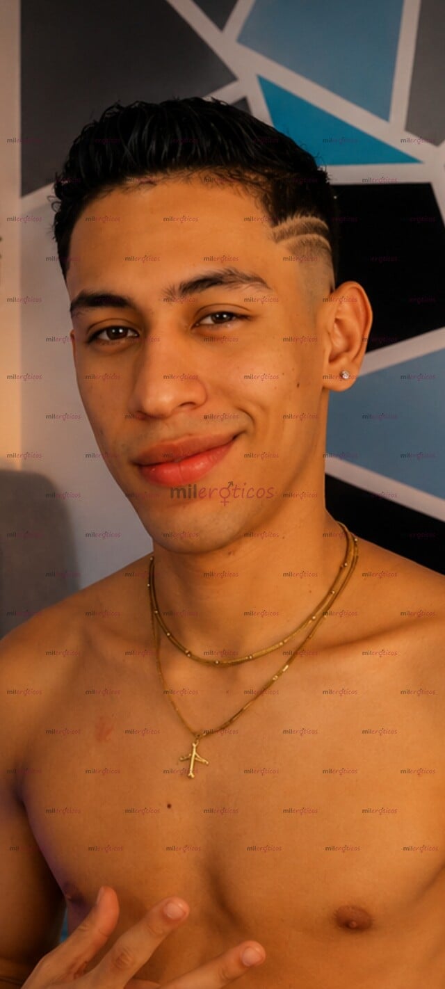 FOTOS DE LATINO COMPROMETIDO DISPONIBLE PARA UNA BUENA EXPERIENCIA