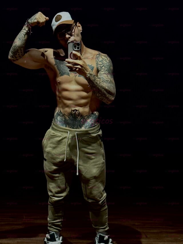 FOTOS DE CHICO GUAPO ,ATRACTICO VARONIL ,CALIENTE Y LECHOSO