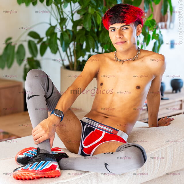 FOTOS DE TWINK FUTBOLISTA PASIVO DE 20 AÑOS FETICHISTA