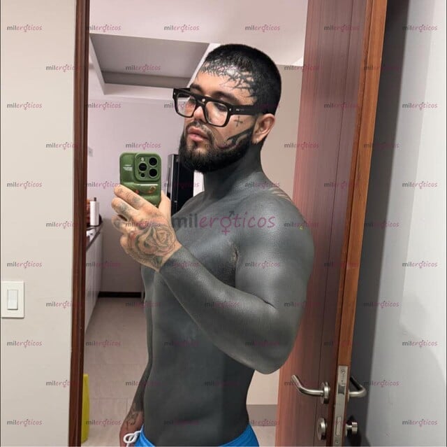 FOTOS DE MACHO TATUADO!!!! LISTO PARA CUMPLIR TUS FANTASÍAS