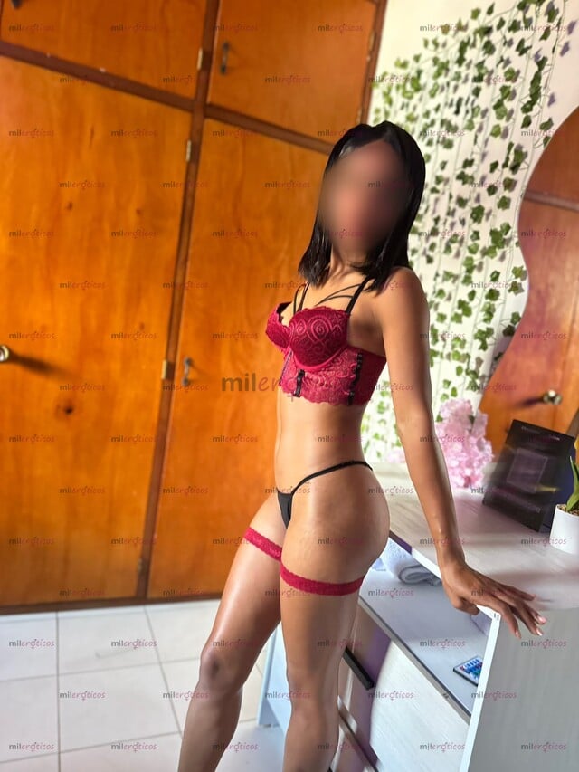 FOTOS DE VERONICA MORENITA DELGADA DE 19 AÑOS EL PLACER DE LA DISCRECIÓN CON APTO PRIVADO