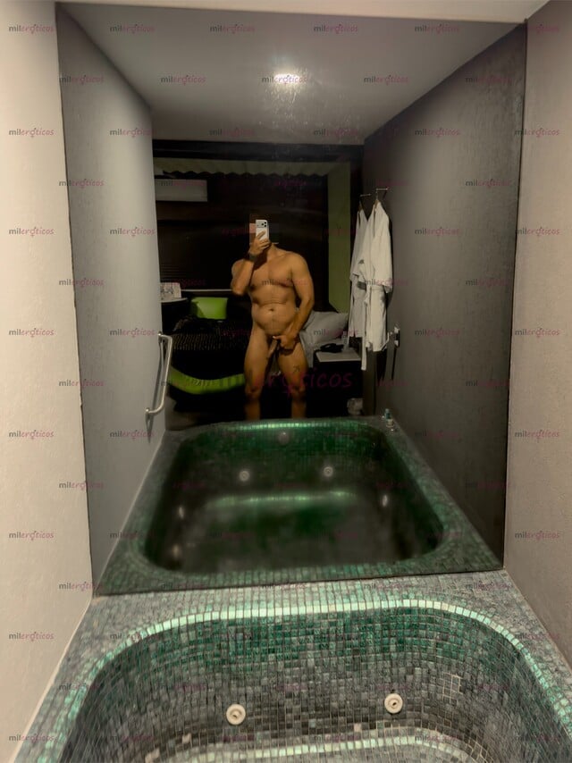 FOTOS DE MORENO ACTIVO DE GYM. MACHO TE DOY VERGA Y LECHE