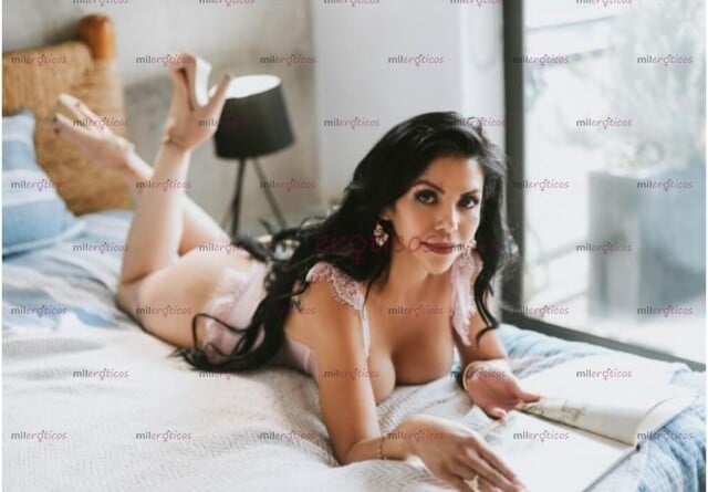 FOTOS DE MAYRIN,HERMOSA JOVEN MODELO,MASAJISTA PROFESIONAL.