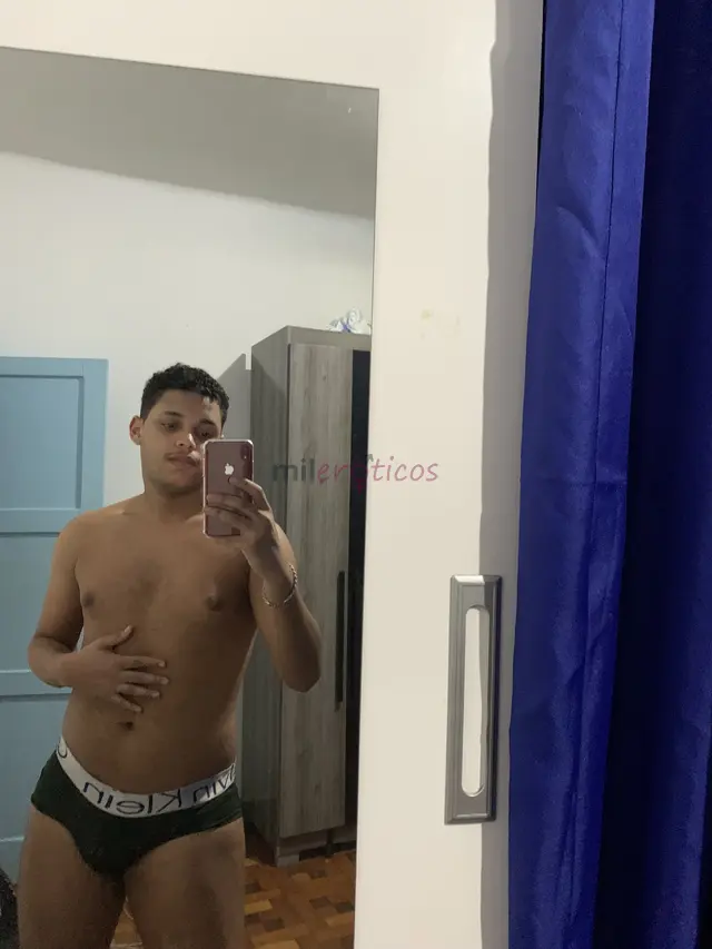 Se voce procura um rapaz de boa atraente e totalmente disposto a saciar a sua sede acabou de encontrar comigo nao tem tempo ruim curto de tudo e garan...
