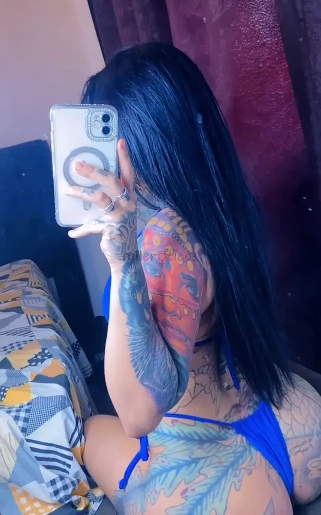 Muito prazer eu sou a safira mais conhecida como casadinha greludinha sou uma acompanhante virtual disponivel para o seu prazer sou verificada gostosa...