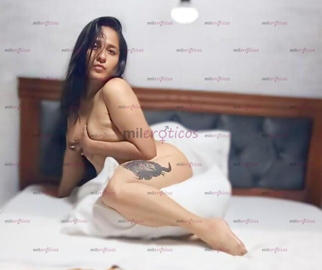 FOTOS DE ¡SOY LA MAMACITA QUE TE VA A VOLVER ADICTO A MIS ÓRDENES Y A MIS TETAS!