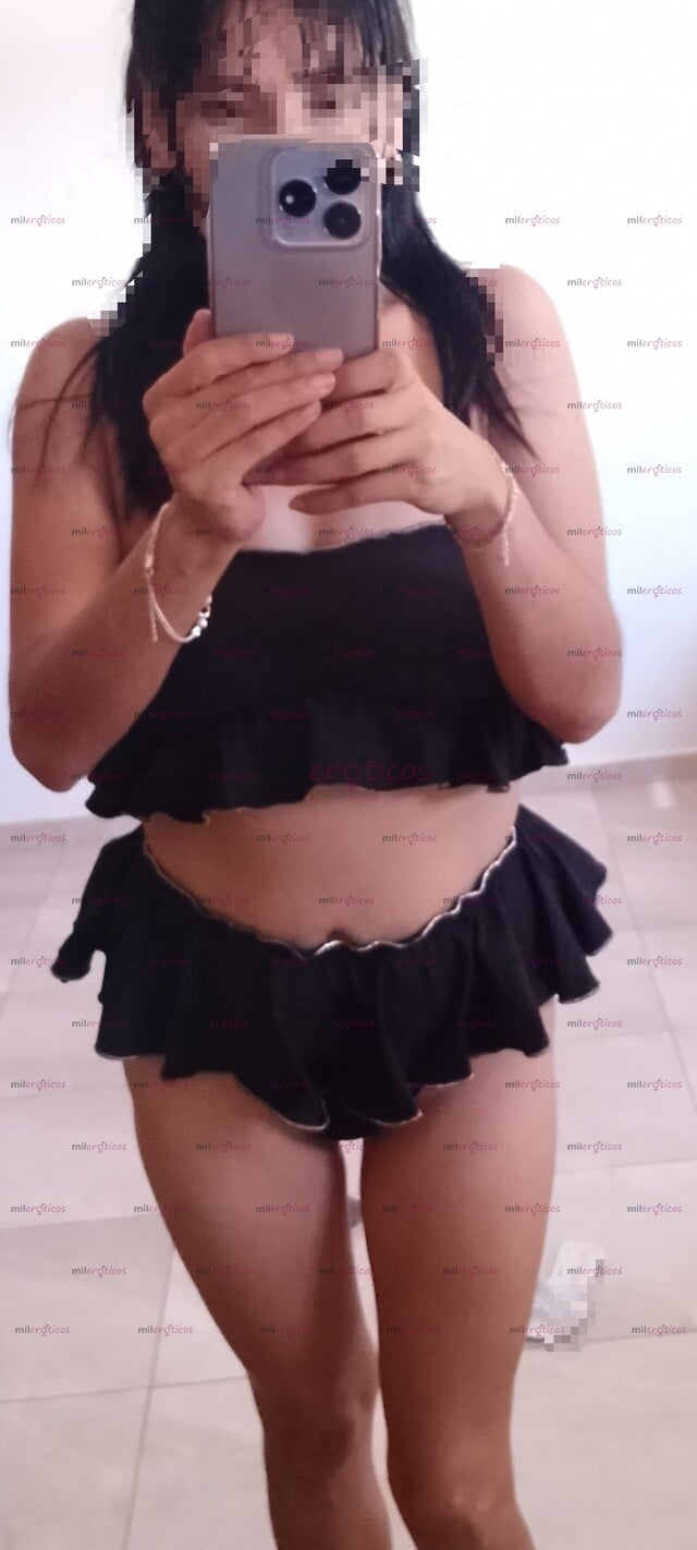 FOTOS DE MELISSA, PUTITA APRETADA Y MOJADA, CON UNAS GANAS DE VERGA