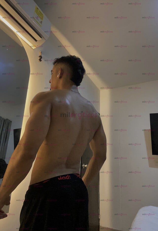 FOTOS DE JOVEN ATLÉTICO VERGON, LECHERO, FIESTERO, DISPUESTO A COMPLACERTE CON SITIO