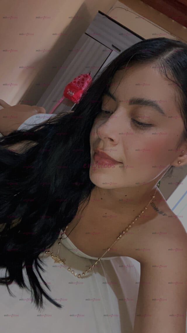 FOTOS DE HERMOSA POLLITA , NUEVA EN TU CIUDAD POR PRIMERA VEZ , UNA DIOSA ( FLACA )