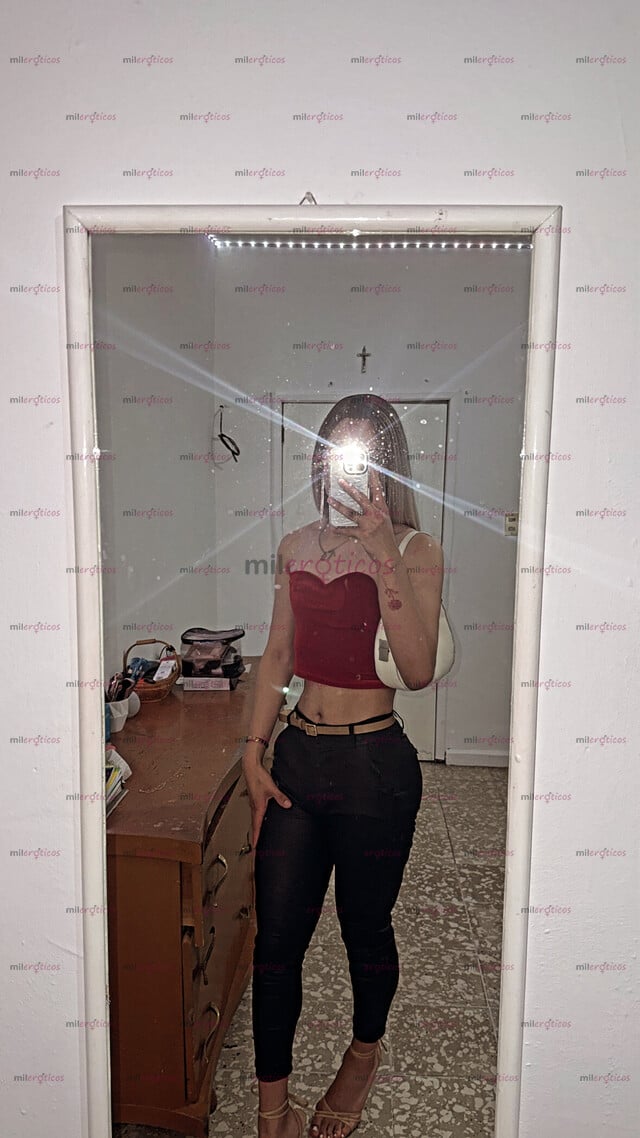 FOTOS DE ATRACCIONES SIN REGLAS SOLO PLACER Y TAMBIÉN UNA CHICA MUY CACHONDA Y CALIENTE