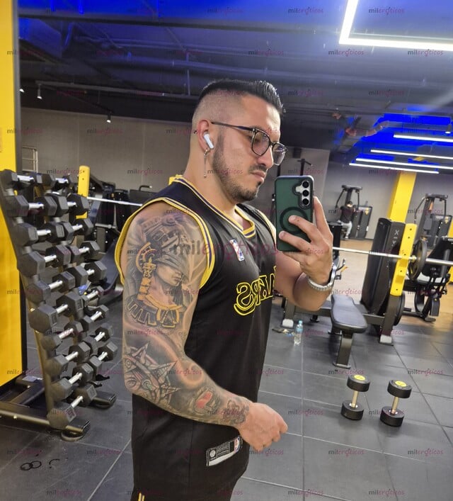FOTOS DE MASCULINO, ACTIVO Y COMPLACIENTE DE PASO EN TU CIUDAD