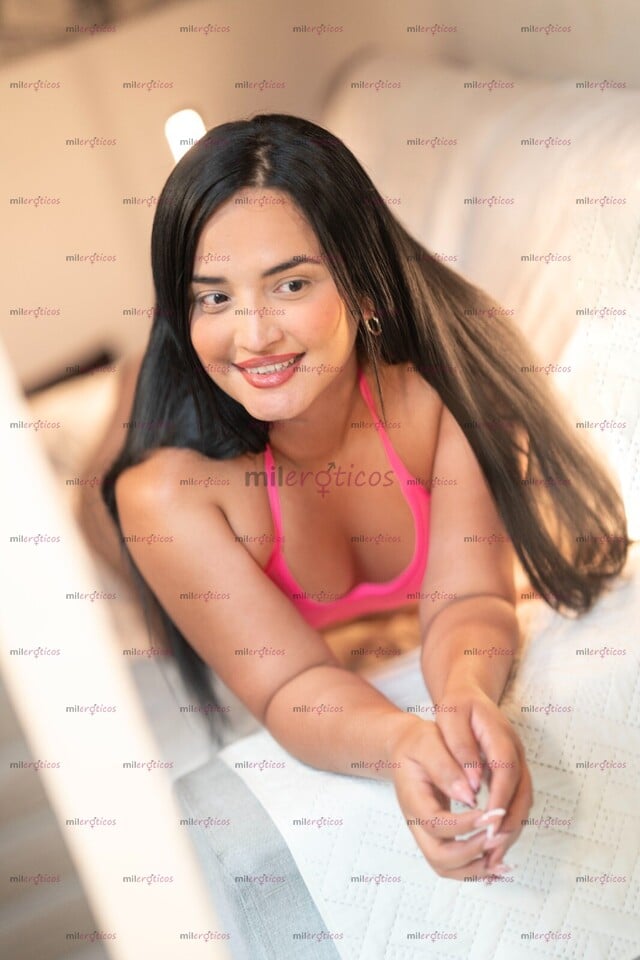 FOTOS DE ADRIANA PERFECTA MORBOSA DE CARA ANGELICAL
