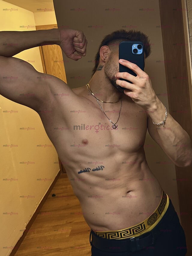 FOTOS DE EXÓTICO WUERO MUY BIEN DOTADO LISTO PARA COMPLACER TODAS TUS FANTASIAS