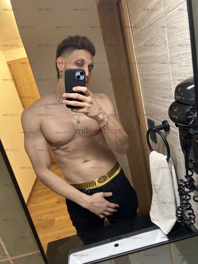 FOTOS DE EXÓTICO WUERO MUY BIEN DOTADO LISTO PARA COMPLACER TODAS TUS FANTASIAS