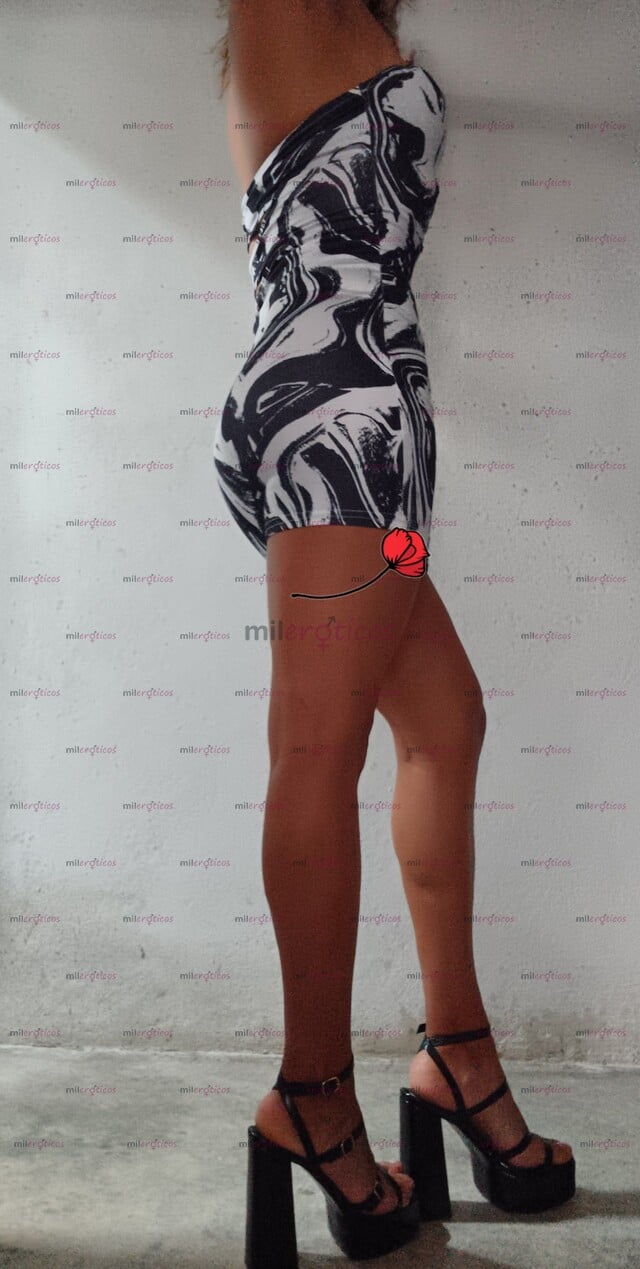 FOTOS DE RICA FLACA NALGONA PIERNUDA CACHONDA ADICTA AL SEXO LISTA PARA MONTARTE RICO