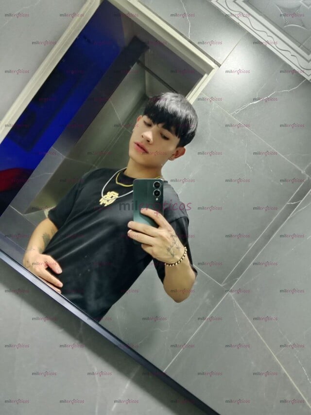 FOTOS DE HOLA SOY ALEX UN POLLO SORNERO SERIO Y RESERVADO VERSÁTIL