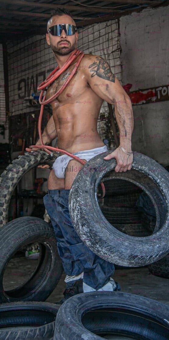 FOTOS DE LUIS YOUR VIP BOYFRIEND LETS HAVE FUN ENGLISH SPOKEN