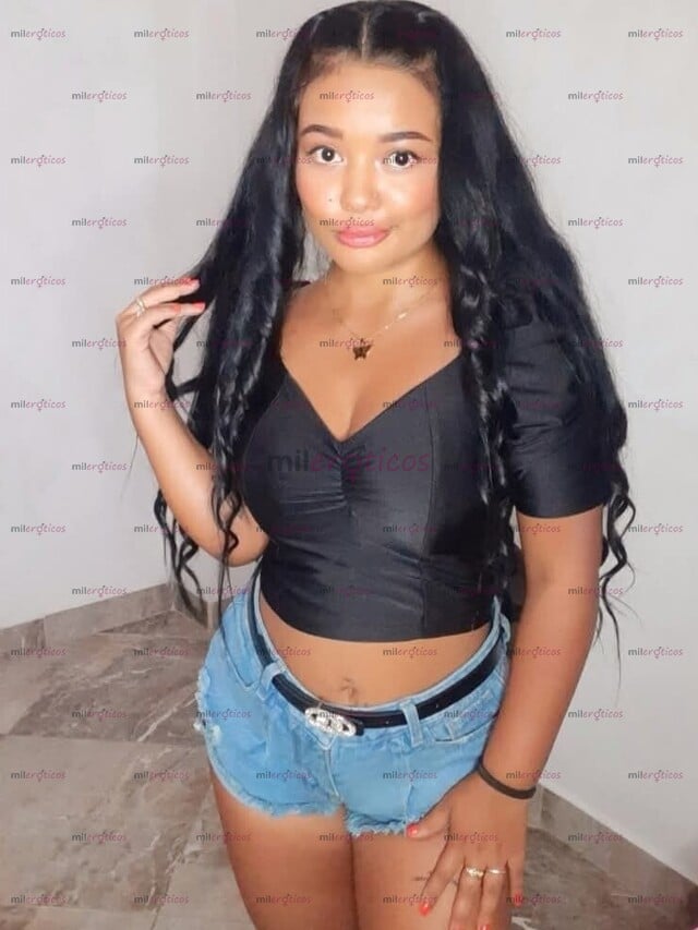 FOTOS DE SOY UNA CHICA DIVERTIDA MORENA Y TROZA HOLA, SOY UNA MUJER ENCANTADORA