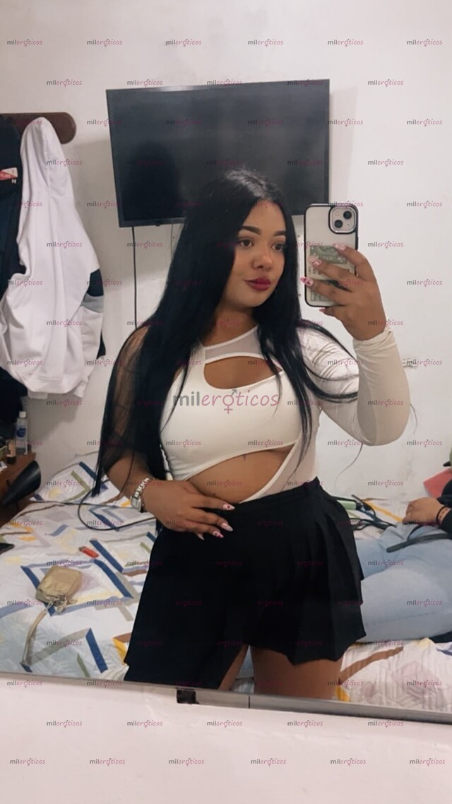 FOTOS DE SOY UNA CHICA DIVERTIDA MORENA Y TROZA HOLA, SOY UNA MUJER ENCANTADORA