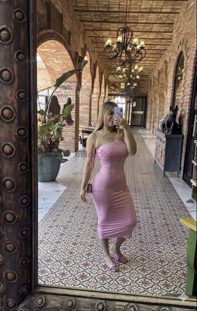 FOTOS DE CHICA NUEVA WERITA CON UÑAS GRANDES TETAS RICAS Y CON UN UN GRAN CULO