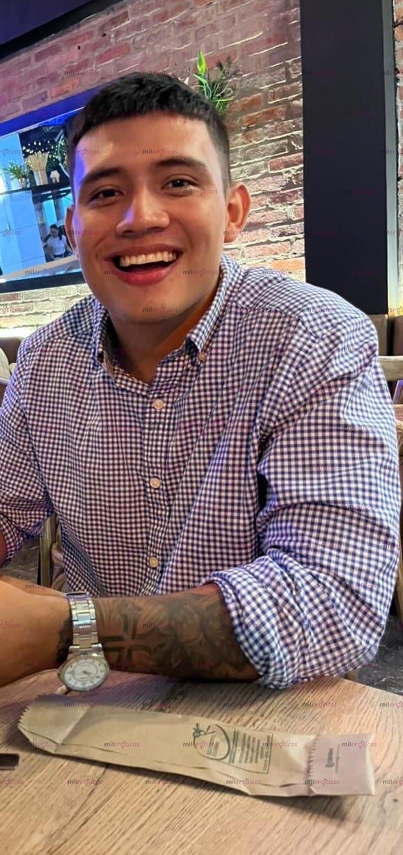 FOTOS DE ME LLAMO MAX CHICO VERSATIL QUE CUMPLIRA TUS PETICIONES