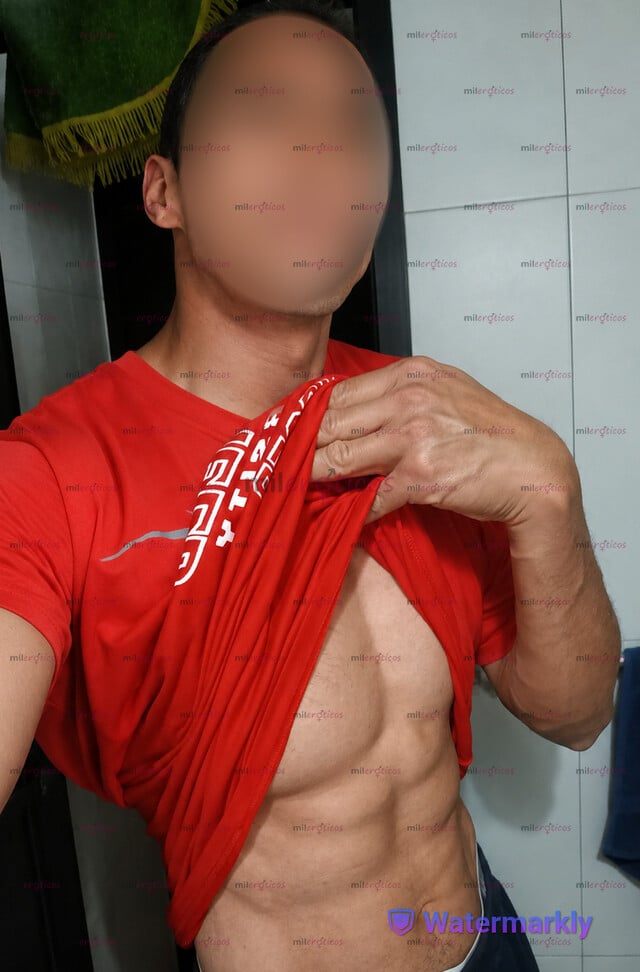 FOTOS DE HOMBRE MADURO, RICO Y CON GANAS DE PREÑAR