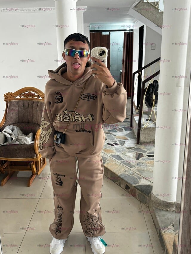 FOTOS DE FLACO VERSÁTIL, DECOMPLICADO Y COMPLACIENTE