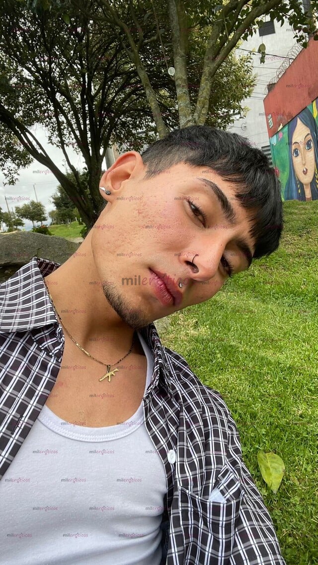 FOTOS DE JOVEN VERSÁTIL Y DIFÍCIL DE IGNORAR ESCRÍBEME Y PASA LA MEJOR EXPERIENCIA