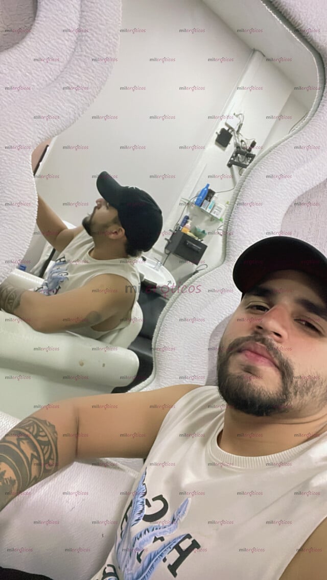 FOTOS DE MACHO COLOMBIANO HETERO NUEVO EN LA CUIDAD LISTO PARA COMPLACERTE