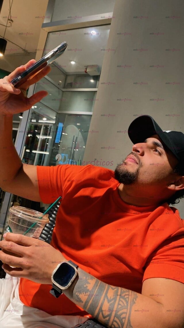 FOTOS DE MACHO COLOMBIANO HETERO NUEVO EN LA CUIDAD LISTO PARA COMPLACERTE