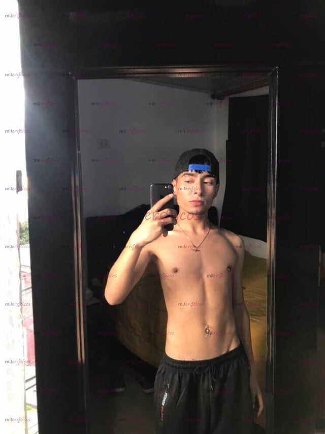 FOTOS DE JOVEN VERSÁTIL Y DIFÍCIL DE IGNORAR ESCRÍBEME Y PASA LA MEJOR EXPERIENCIA