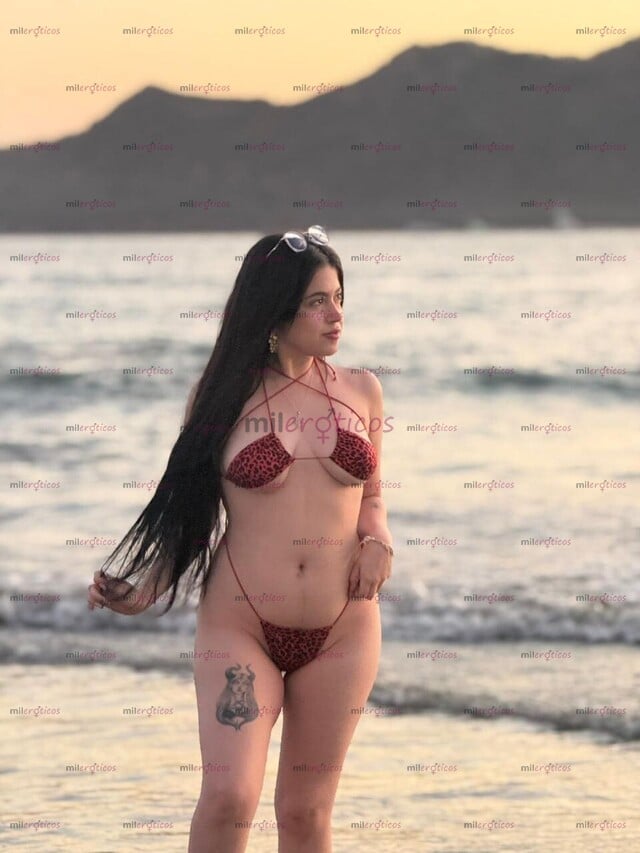 FOTOS DE EMILY LINDA SINALOENSE DE 22 AÑITOS PRINCESA NORTEÑA CON LUGAR