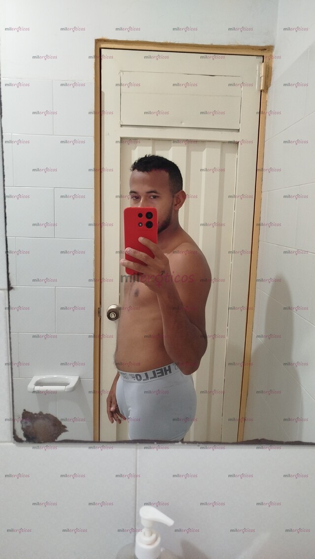 FOTOS DE HOLA. SOY UN JOVEN SERIO, EDUCADO, BIEN PRESENTABLE, VARONIL, CONFIAB