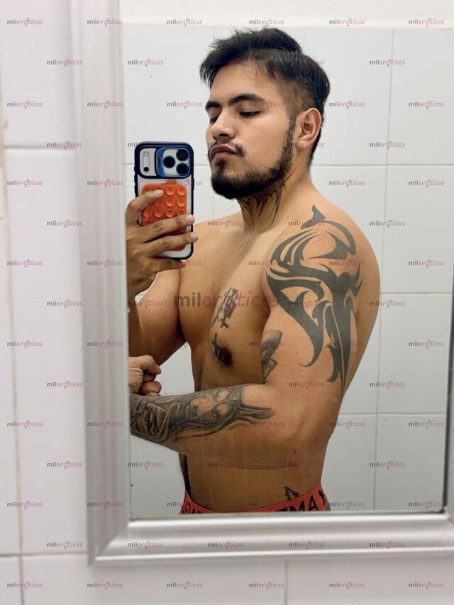 FOTOS DE TATUADO Y FORNIDO DISPONIBLE PARA COMPLACERTE