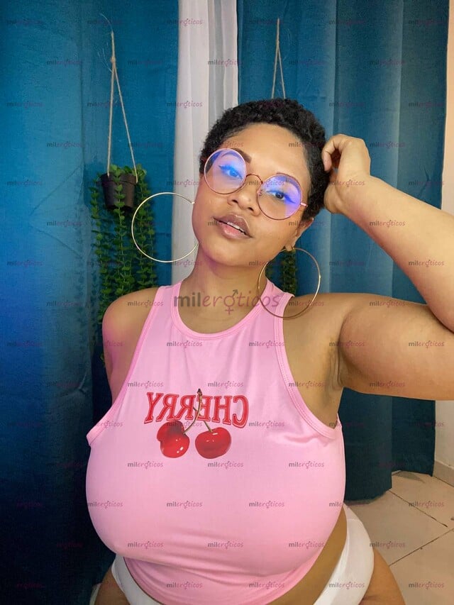 FOTOS DE NEGRA ACTRIZ PORNO TETONA CON CURVAS, NOVIA VIRTUAL, REAL