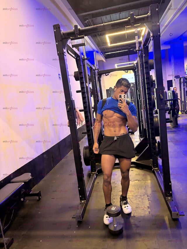 FOTOS DE HOLA SOY ALBERT JOVEN DE 23 AÑOS MASAJISTA EROTICO Y GUAPO