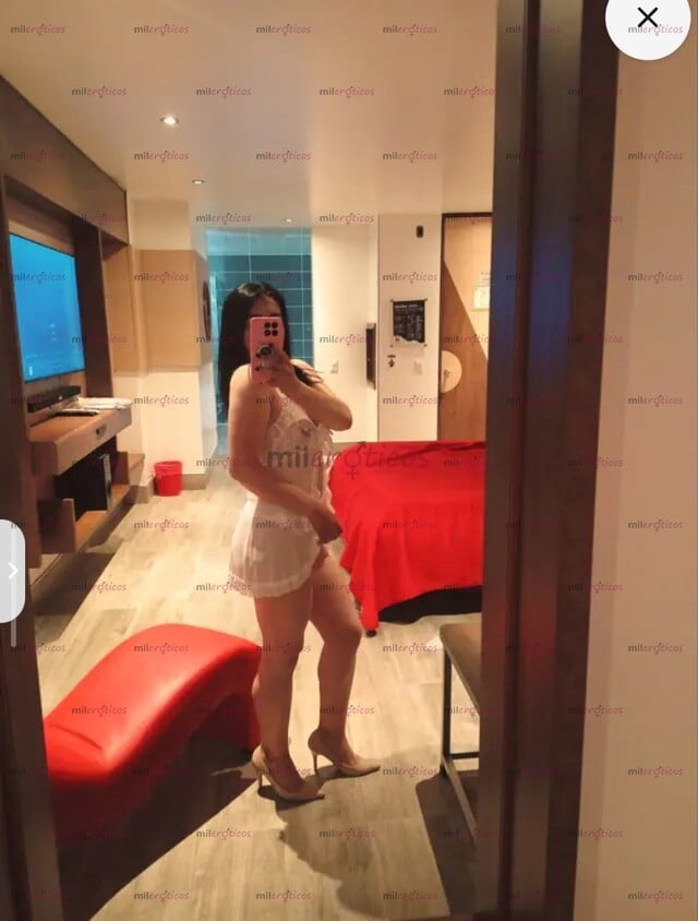 FOTOS DE SOY MARÍA VICTORIA, UNA MUJER MADURA, DULCE Y NATURAL.