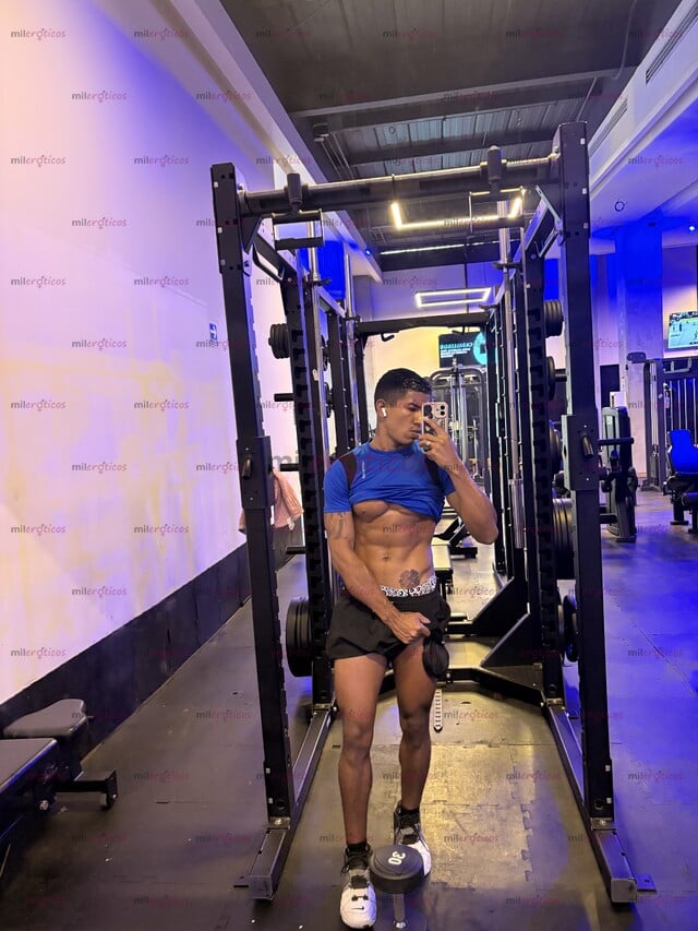 FOTOS DE HOLA SOY ALBERT JOVEN DE 23 AÑOS MASAJISTA EROTICO Y GUAPO