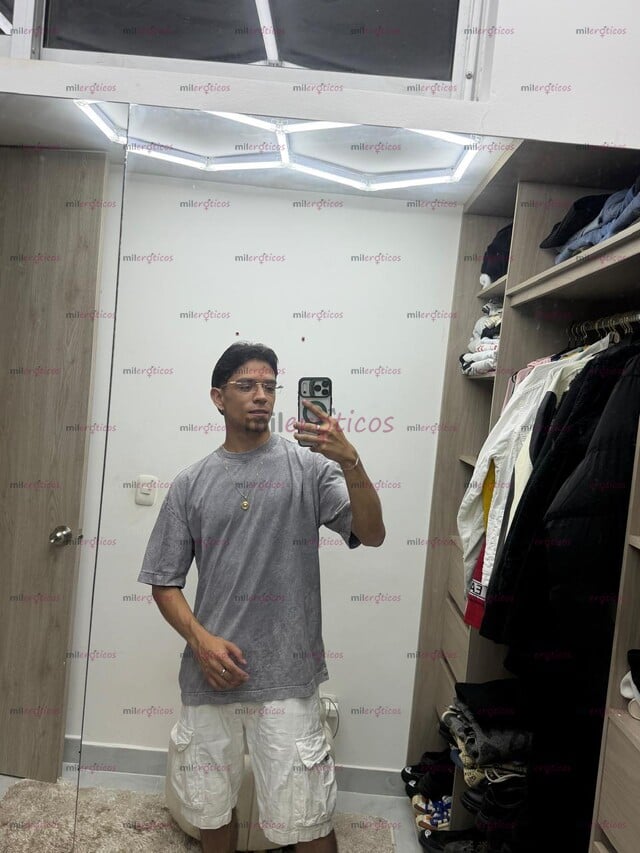 FOTOS DE OLIVER JOVEN ACT ARRECHO DISPUESTO A COMPLACERTE