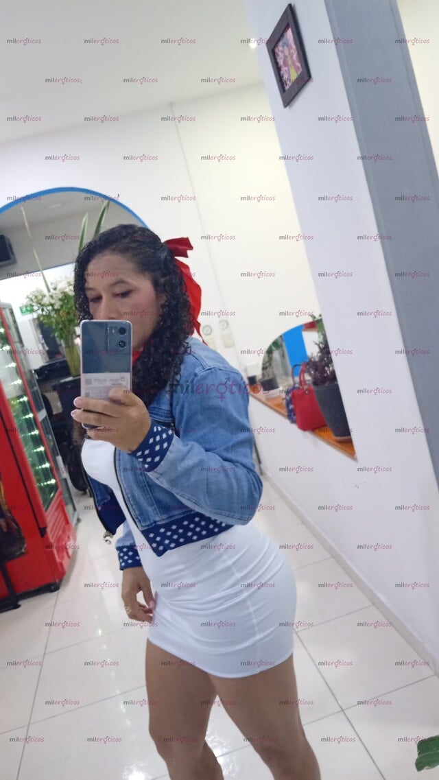 FOTOS DE HERMOSA MADURITA EXPERTA CON PRIMERIZOZ Y ADULTOS