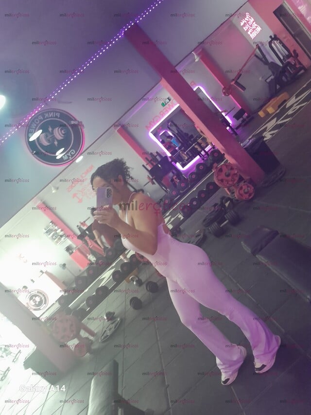 FOTOS DE HERMOSA MADURITA EXPERTA CON PRIMERIZOZ Y ADULTOS