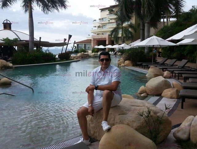 FOTOS DE MASAJISTA PROFESIONAL EN TU CIUDAD DATE EL PLACER DE RECIVIR UN DELOCIOSO MASAJ