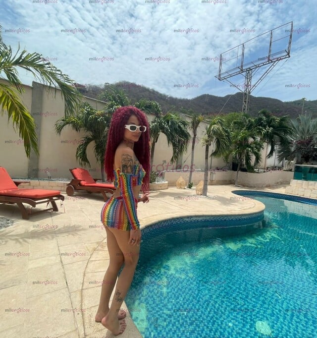 FOTOS DE ZOWII POLLITA LATINA LLENA DE LUJURIA,VAGINA ESTRECHITA